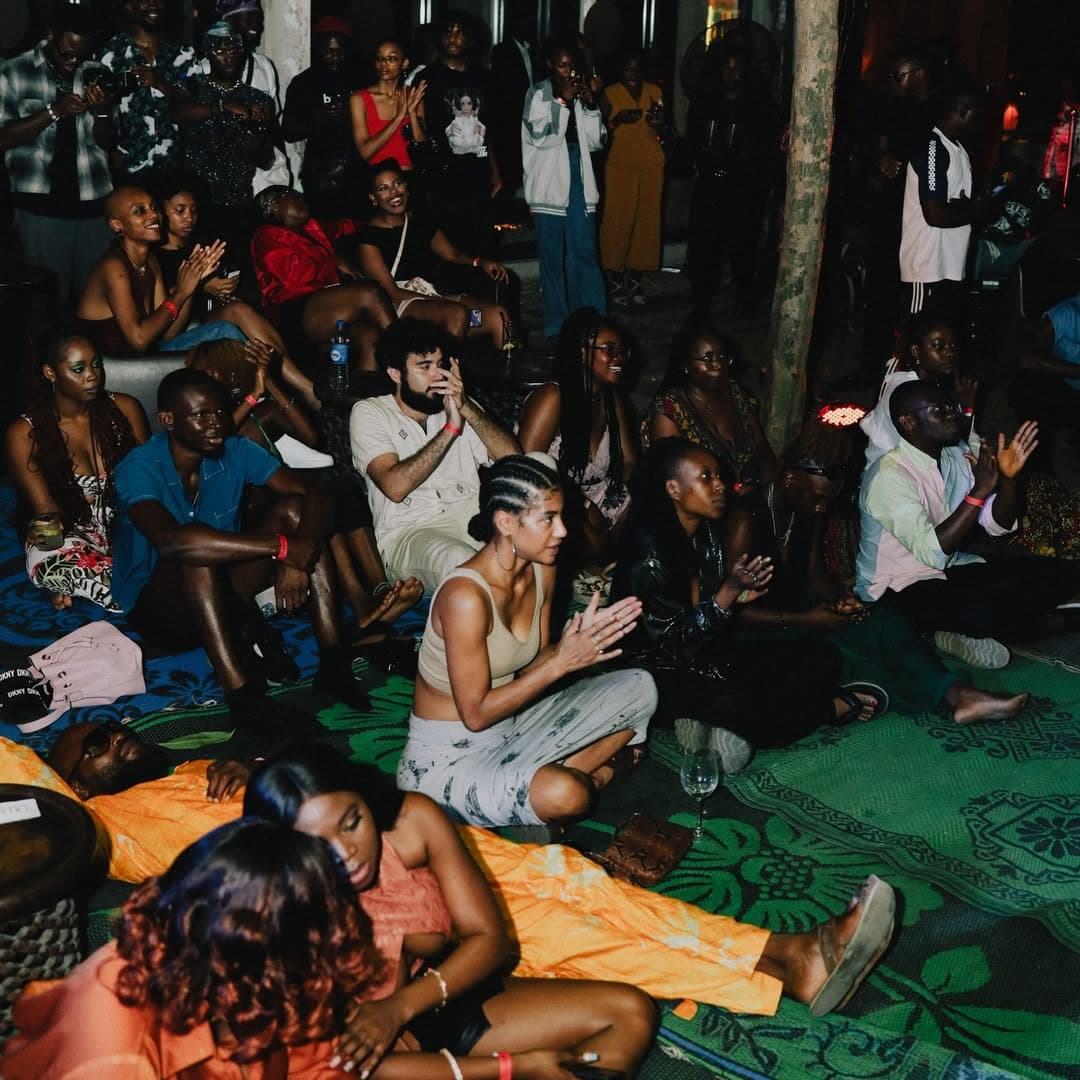 People discussing books at a cafe